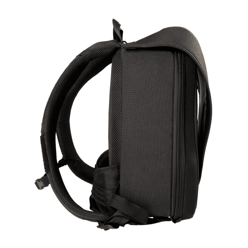 Bond backpack side1 bga f7b35987 17b3 4038 90b2 e2d62e730f56